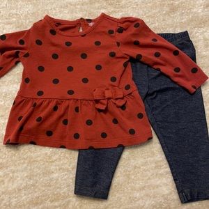 Carter’s Baby Girls Super cute polka dot shirt with jean look leggings!!